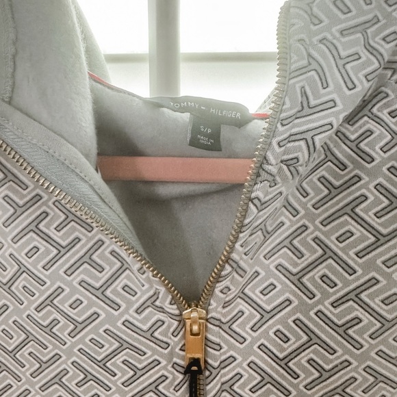 Tommy Hilfiger Women's Adaptive Half Zip Logo Print Sweatshirt - Size S, NWOT - Picture 5 of 6